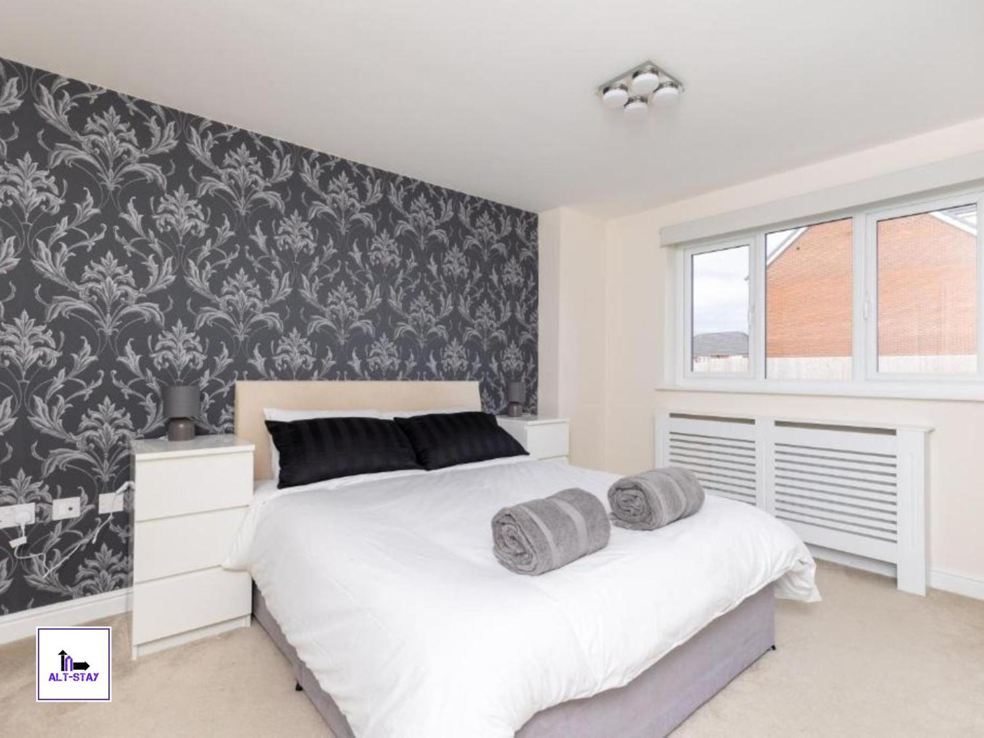 ווייקפילד 4 Bed 3 Bath - Kirkstall House By Alt-Stay Accommodation - Ideal For Contractors & Remote Workers - Long Stays Welcome מראה חיצוני תמונה